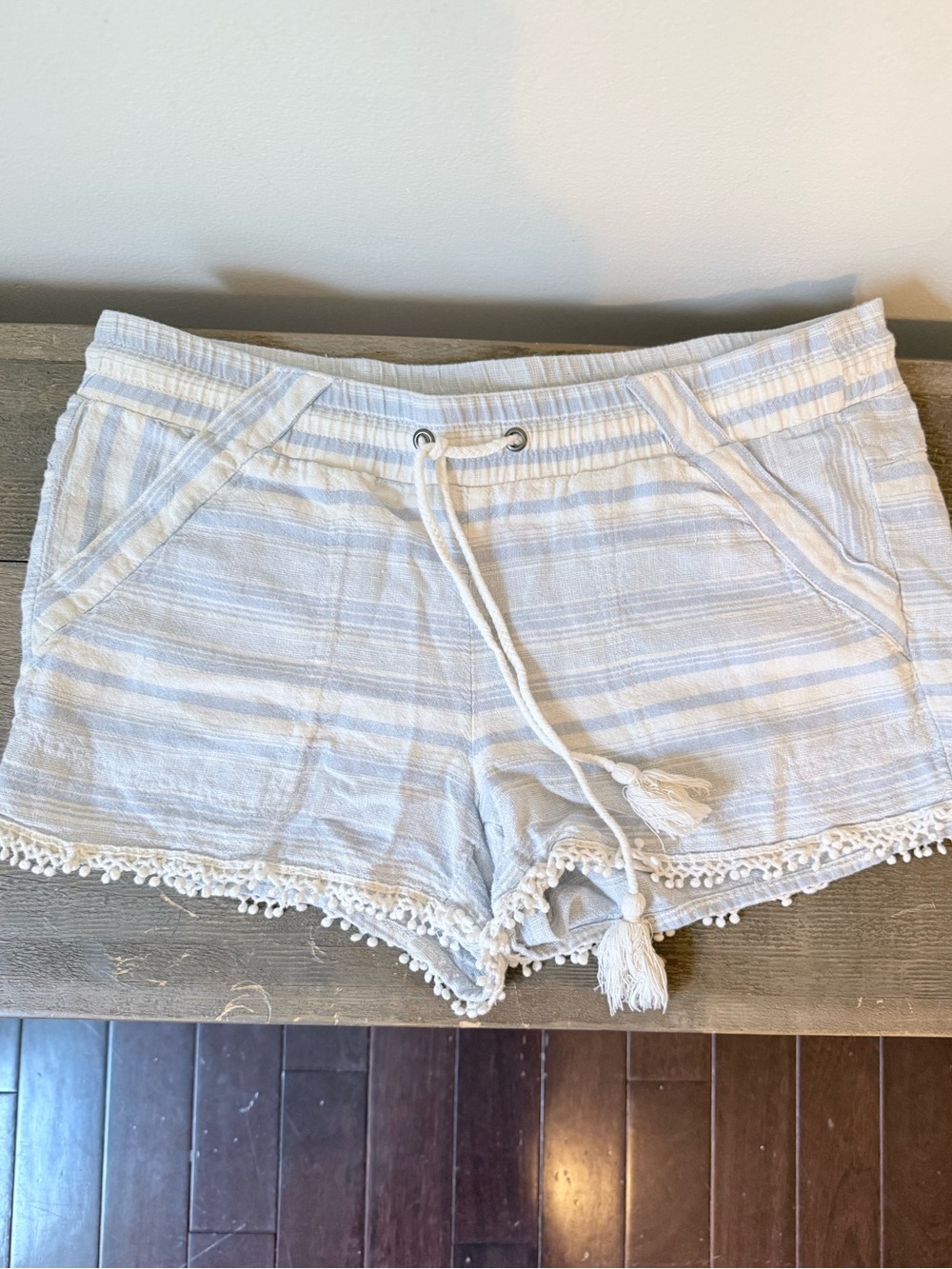 Jolt White Lace-Trim Elastic Waist Shorts